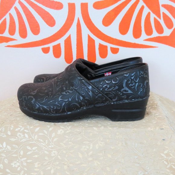Sanita Shoes - Sanita Black Embossed Gwenore Clog 41